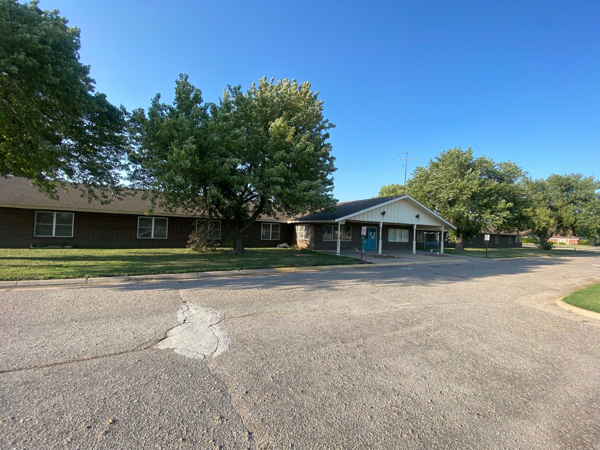510 W 7th St, Ellinwood, KS for sale Primary Photo- Image 1 of 1