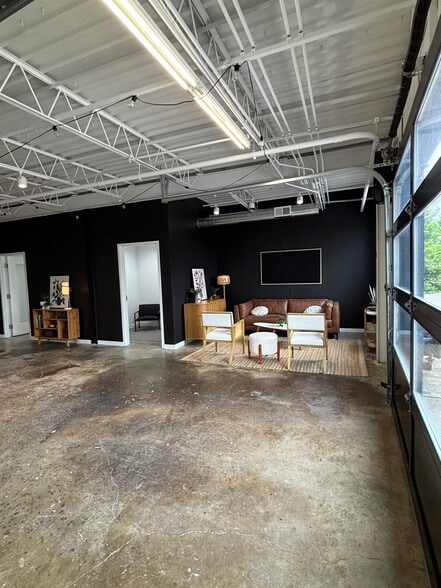 3235 Enyart Ave, Cincinnati, OH for lease - Interior Photo - Image 2 of 3