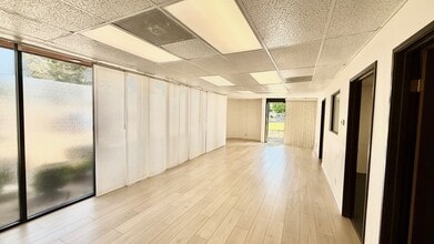 27720 Avenue Scott, Valencia, CA for lease Interior Photo- Image 1 of 5