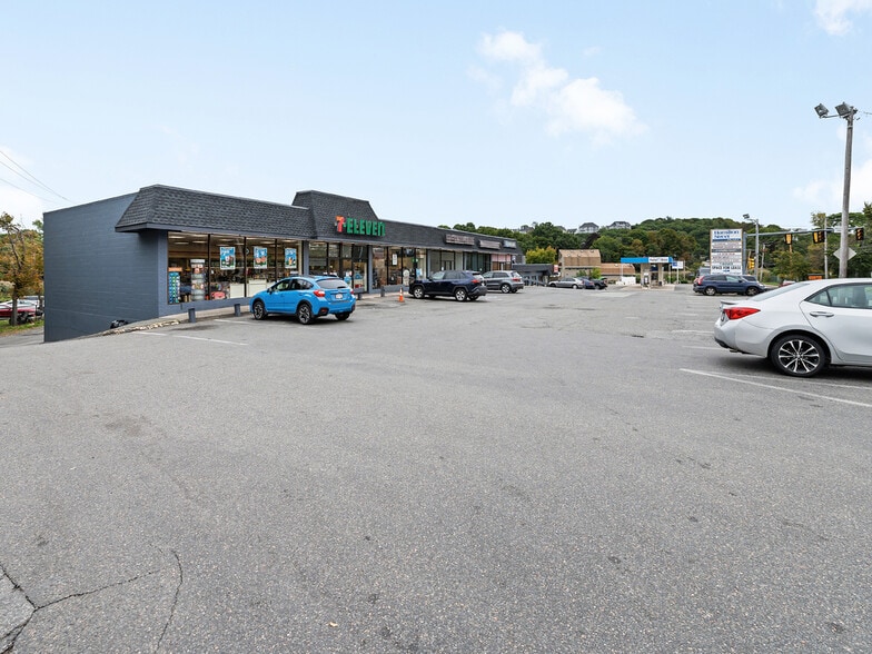 34-44 Hamilton St, Saugus, MA for lease - Building Photo - Image 2 of 19