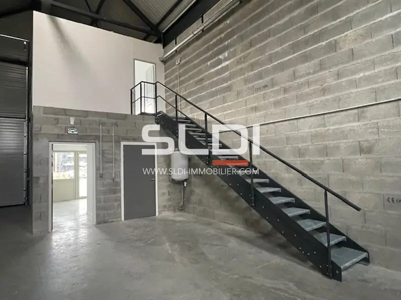 4 Rue Marcel Dassault, Genas for sale Interior Photo- Image 1 of 5