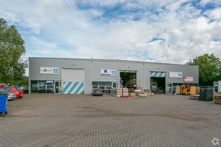 Birch, Swindon for lease - Primary Photo - Image 1 of 3