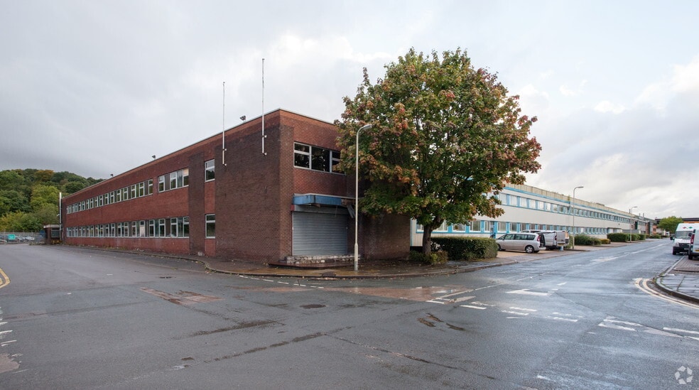 Main Ave, Pontypridd for lease - Building Photo - Image 2 of 5