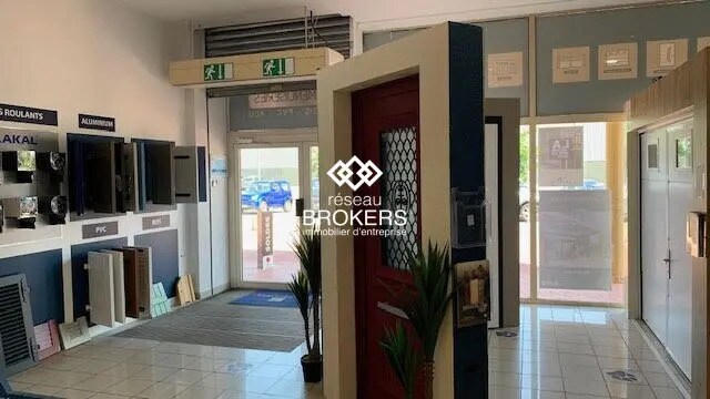 Retail in Avignon for lease - Building Photo - Image 3 of 24