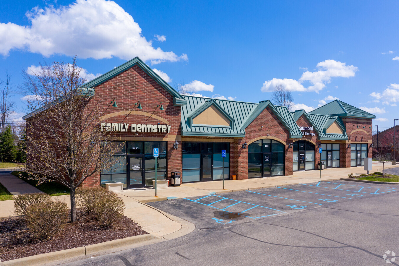 4203 S Canton Center Rd, Canton, MI 48188 - Canton Gateway Plaza | LoopNet