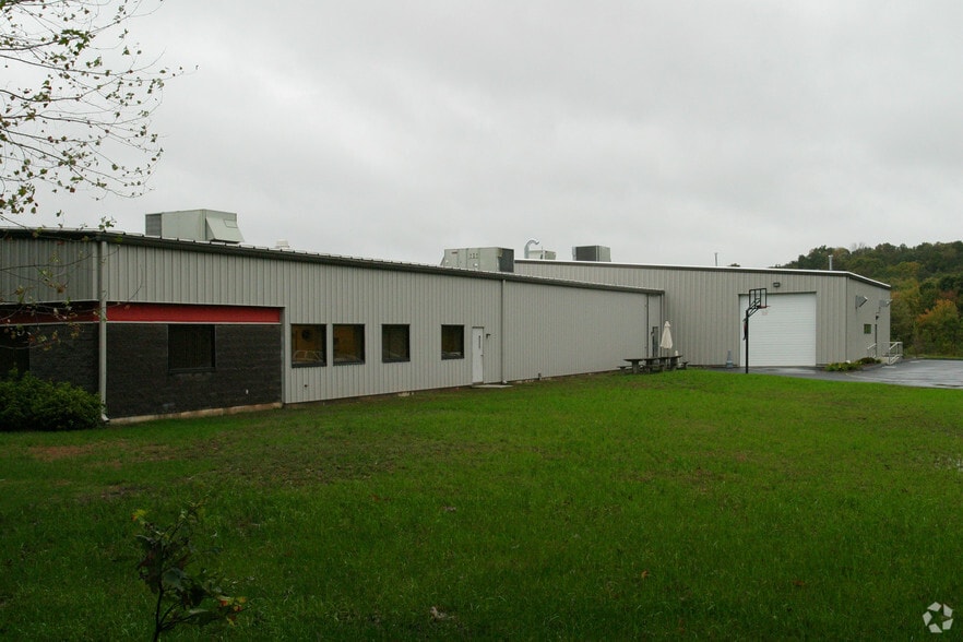 370 N Main St, Marlborough, CT for lease - Building Photo - Image 2 of 4