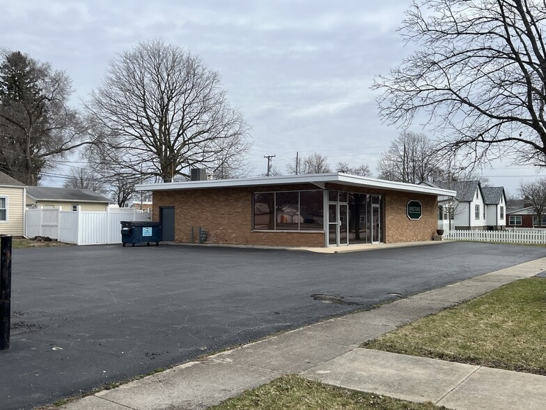 103 E 3rd St, Aroma Park, IL for sale - Building Photo - Image 2 of 24
