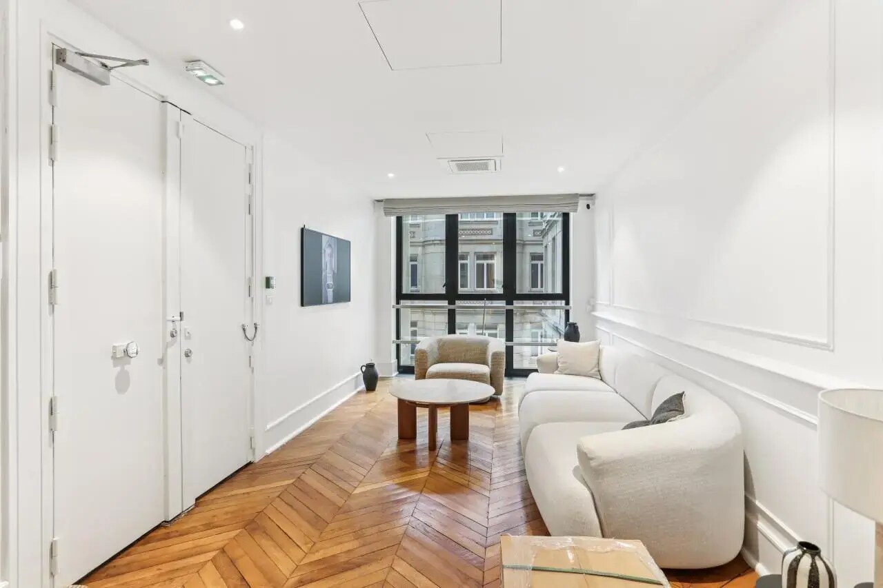 47 Avenue George V, Paris for lease Interior Photo- Image 1 of 10