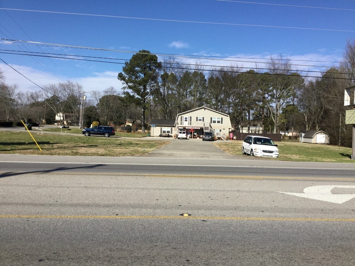 1527 A Winchester Rd, Huntsville, AL 35811
