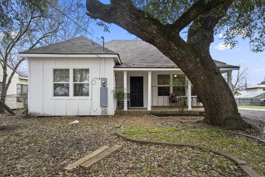 1300 Antone St, Bryan, TX for sale - Building Photo - Image 1 of 1