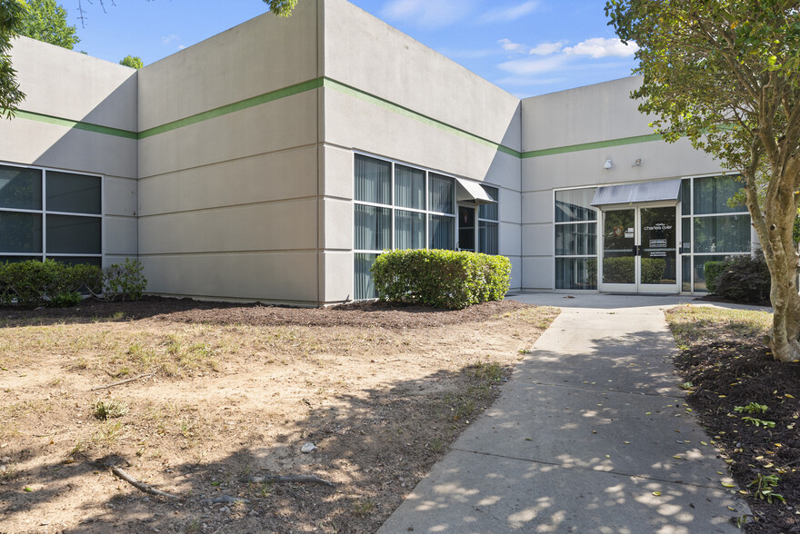 3500 Gateway Centre Blvd, Morrisville, NC for sale - Building Photo - Image 3 of 11