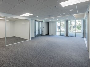 10590 W Ocean Air Dr, San Diego, CA for lease Interior Photo- Image 1 of 10