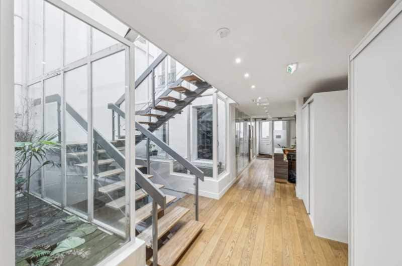 Office in Paris for sale Interior Photo- Image 1 of 3