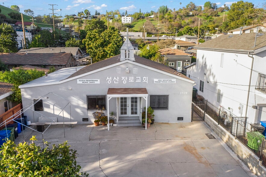3709 Rolle St, Los Angeles, CA for sale - Aerial - Image 2 of 24