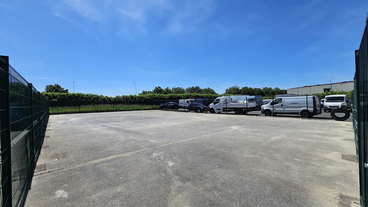 Avenue Clément Ader, Le Plessis-Trévise for lease Interior Photo- Image 1 of 3