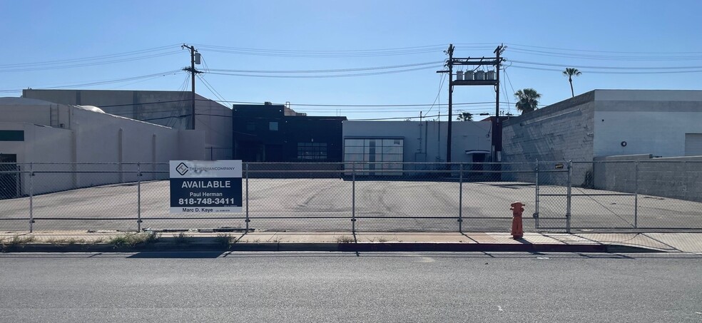 3059 N California St, Burbank, CA for lease - Building Photo - Image 1 of 5
