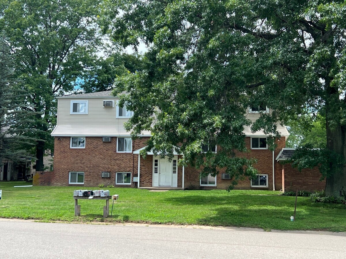 10148 Hess Mill Rd NE, Bolivar, OH 44612