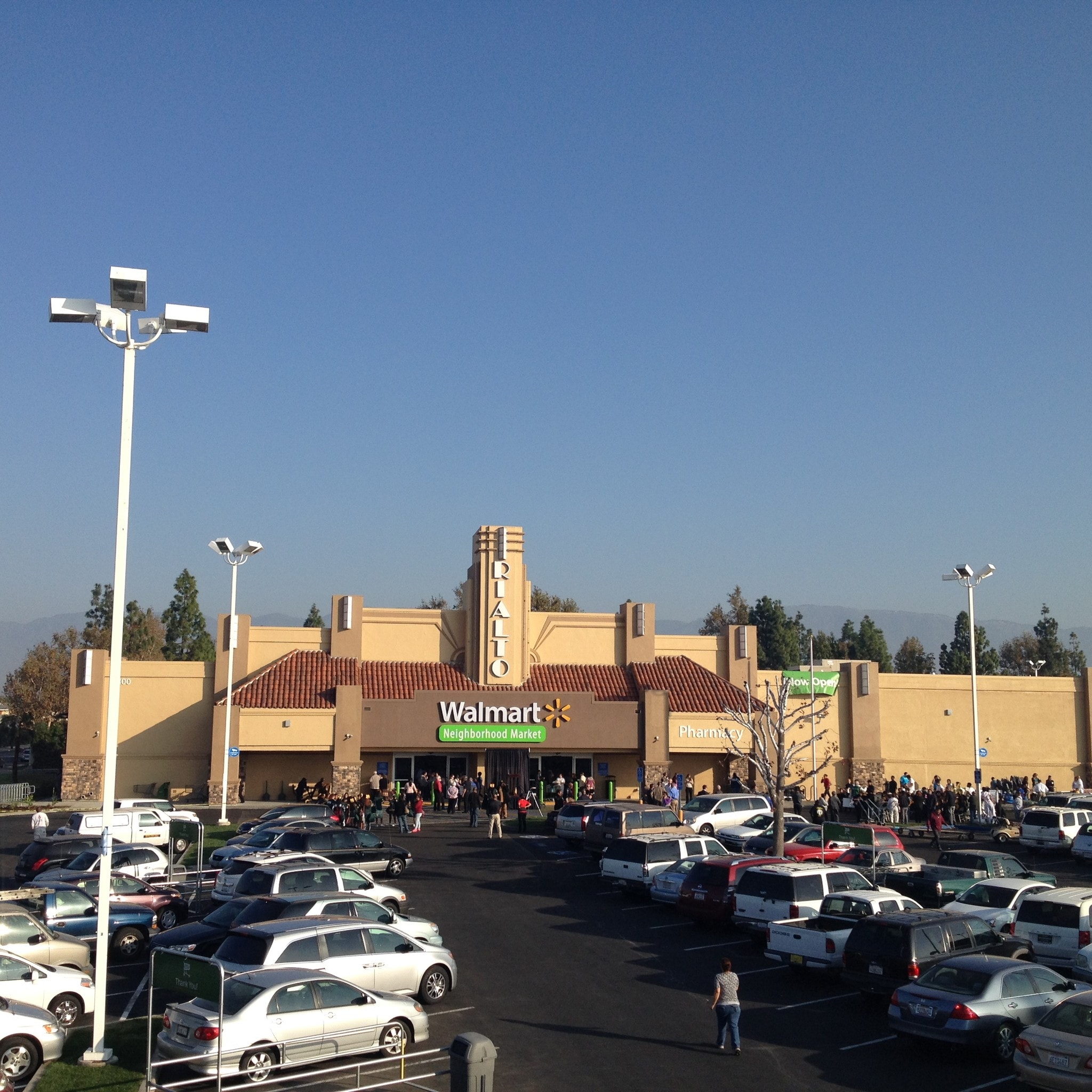 128-300 W Base Line Rd, Rialto, CA for lease Building Photo- Image 1 of 8