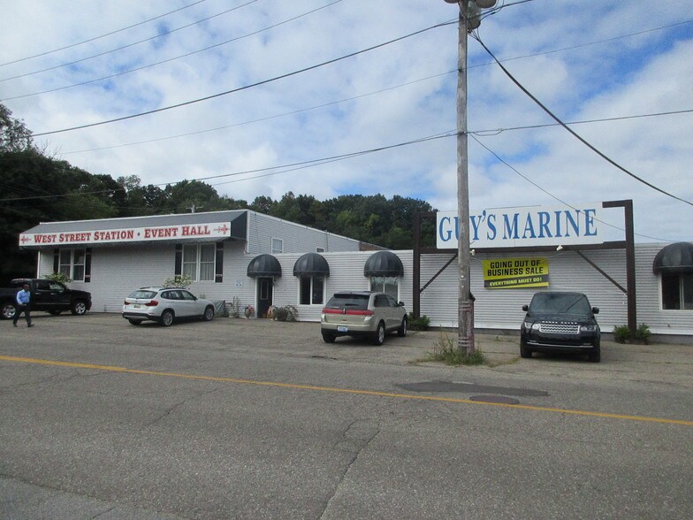 210 N West St, Coloma, MI for sale - Primary Photo - Image 1 of 1