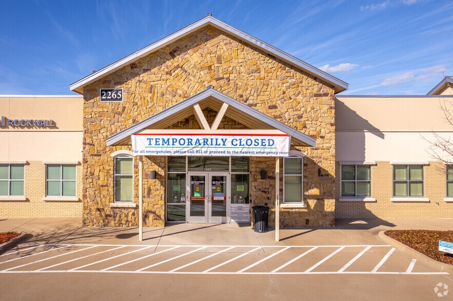 2265 N Lakeshore Dr, Rockwall, TX for lease - Building Photo - Image 3 of 4