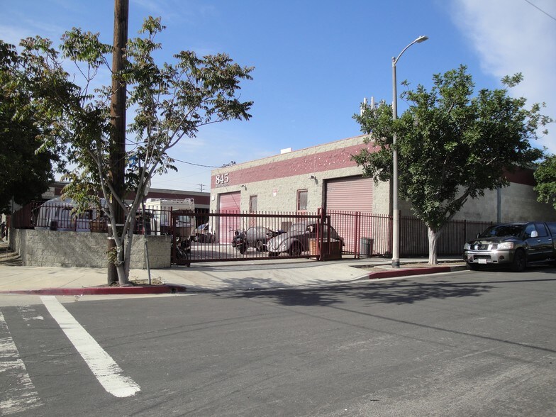 831 Mahar Ave, Wilmington, CA for lease - Building Photo - Image 3 of 10