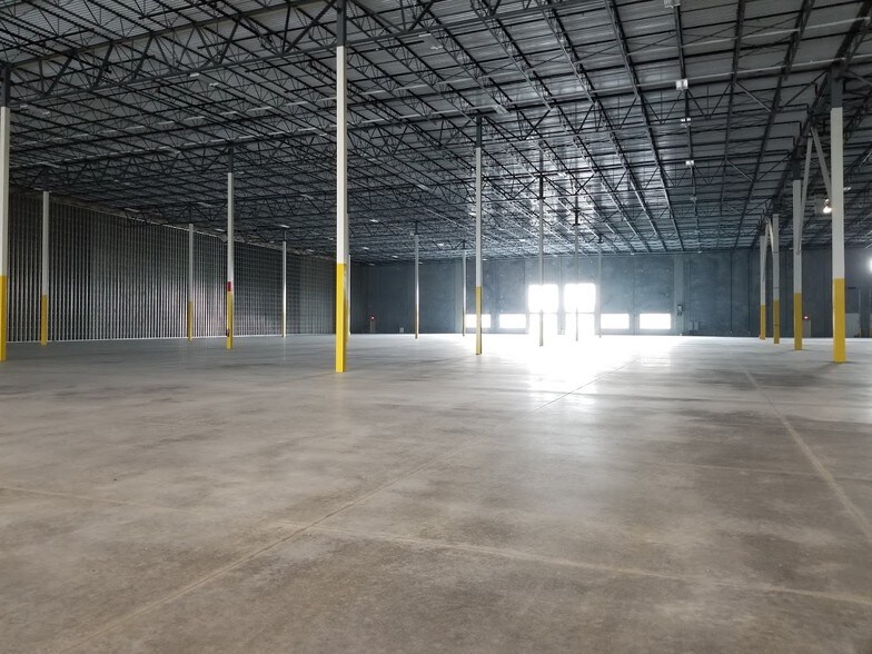 11200-11270 Britton St, Lenexa, KS for sale - Building Photo - Image 1 of 1