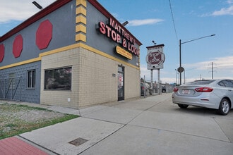 8146 E 8 Mile Rd, Detroit, MI for lease Interior Photo- Image 2 of 10