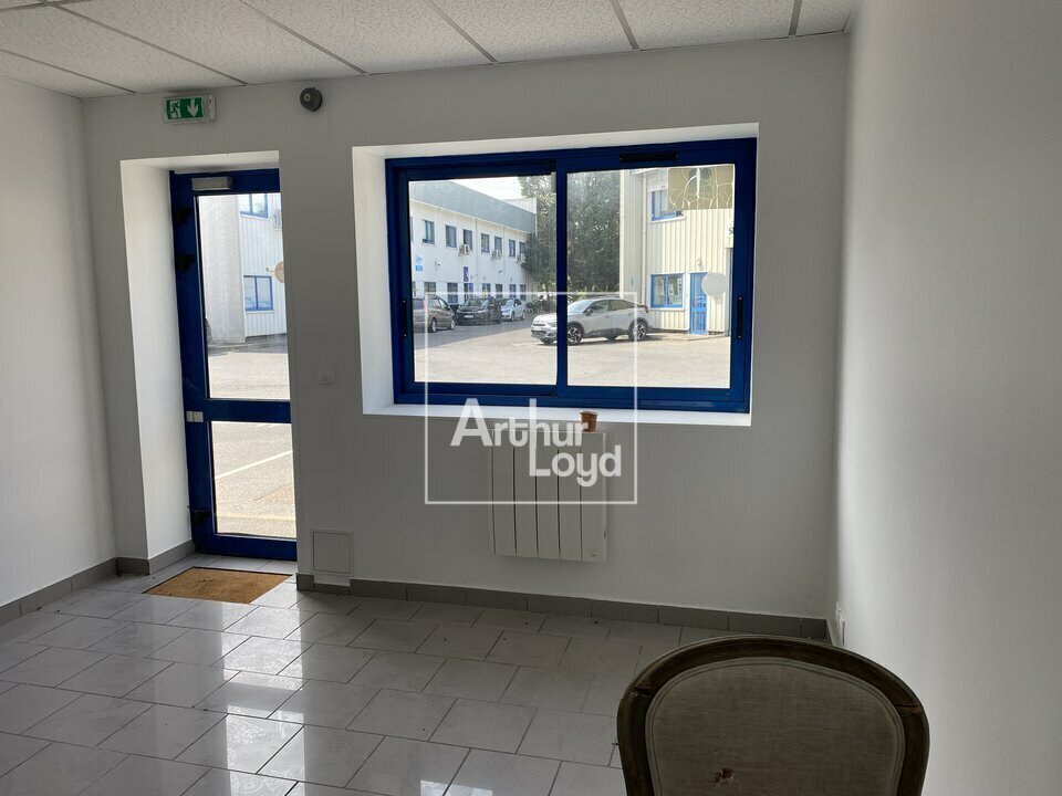 Industrial in Lisses for lease Interior Photo- Image 1 of 11