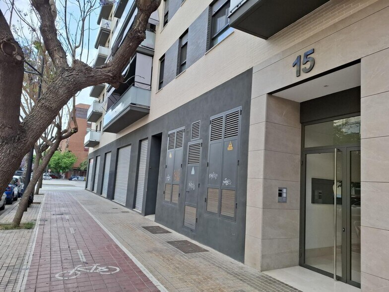 Retail in València, Valencia for lease - Building Photo - Image 2 of 7