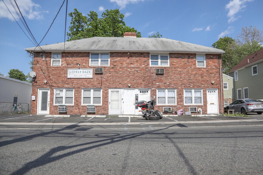 205-209 N 14th St, Kenilworth, NJ for sale - Building Photo - Image 1 of 1