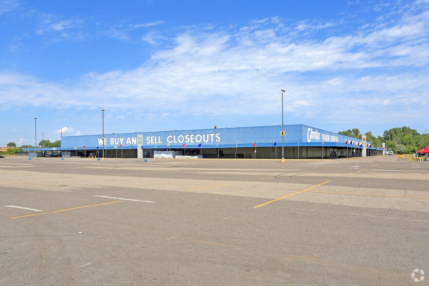 237 N River Rd, Mount Clemens, MI for sale - Building Photo - Image 1 of 1