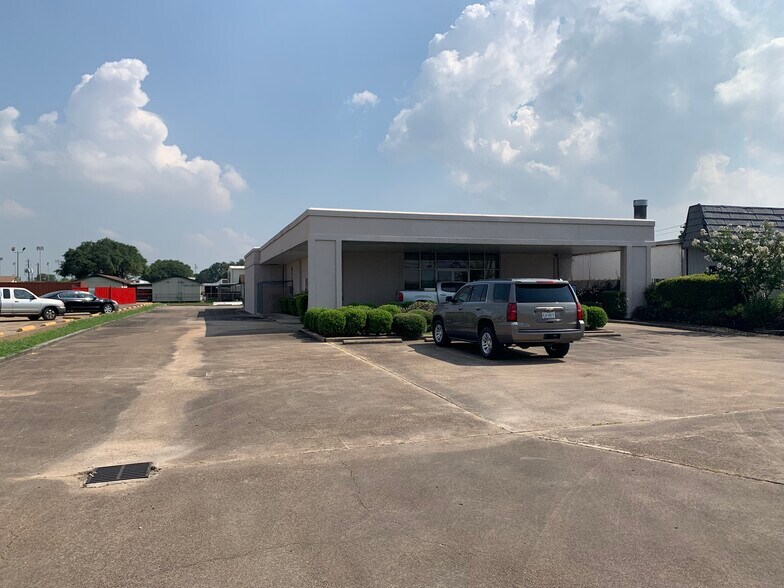 4135 Spencer Hwy, Pasadena, TX for sale - Building Photo - Image 1 of 1