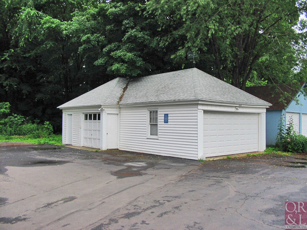 234 E Main St, Branford, CT 06405