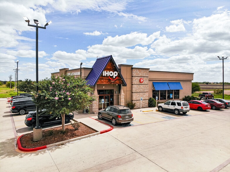 3300 E Main St, Alice, TX for sale - Building Photo - Image 3 of 5