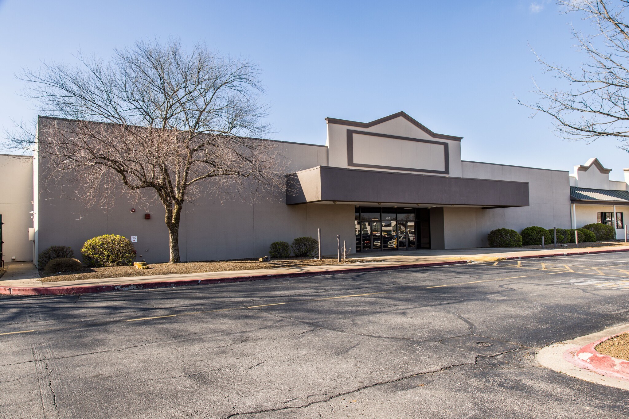 100 N Dixieland Rd, Rogers, AR 72756 Frisco Station