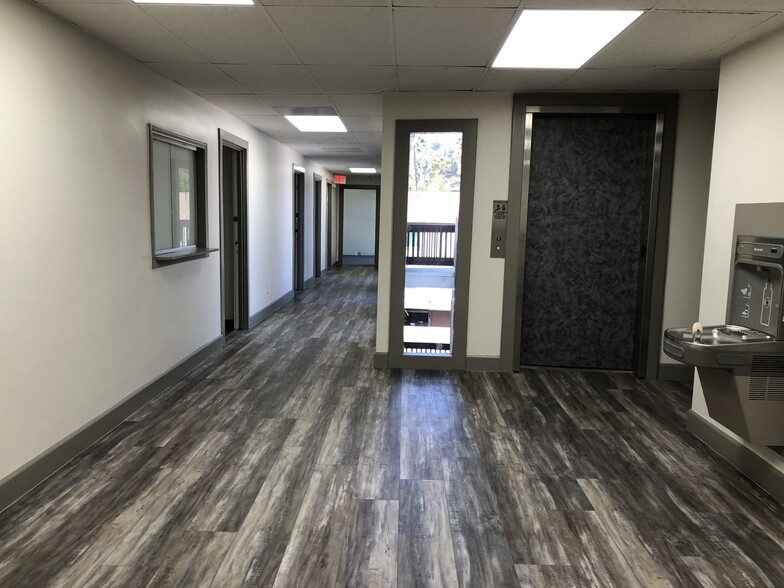 900 N Cuyamaca St, El Cajon, CA for lease - Interior Photo - Image 2 of 18