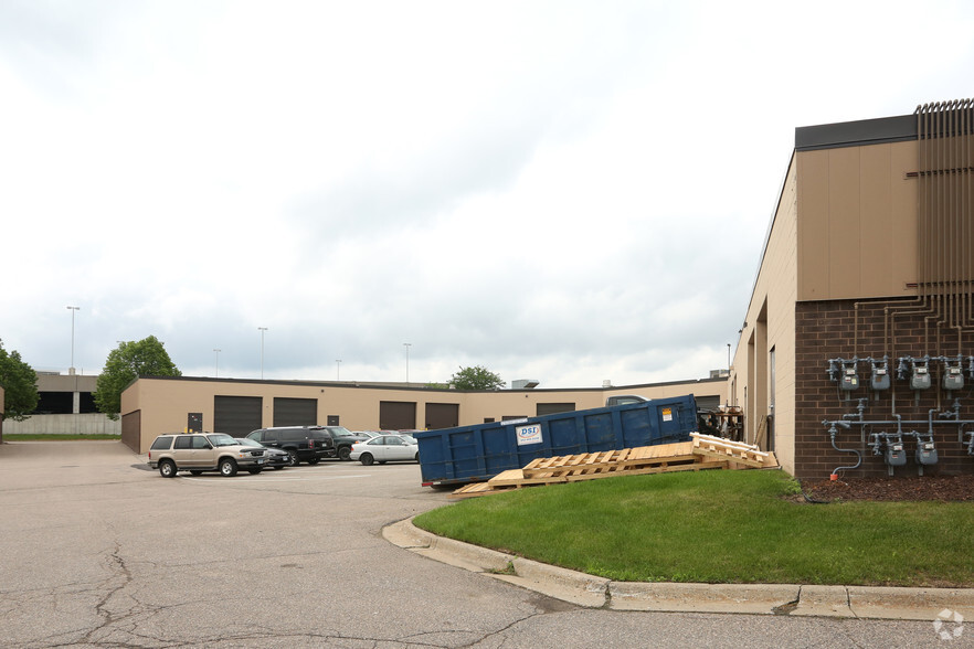 12271-12287 Nicollet Ave, Burnsville, MN for lease - Building Photo - Image 2 of 8