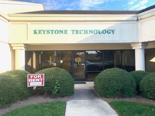 1008 Hutton Ln, High Point, NC for lease - Building Photo - Image 2 of 15