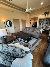 1302 N Shepherd Dr, Houston, TX for lease Interior Photo- Image 1 of 8