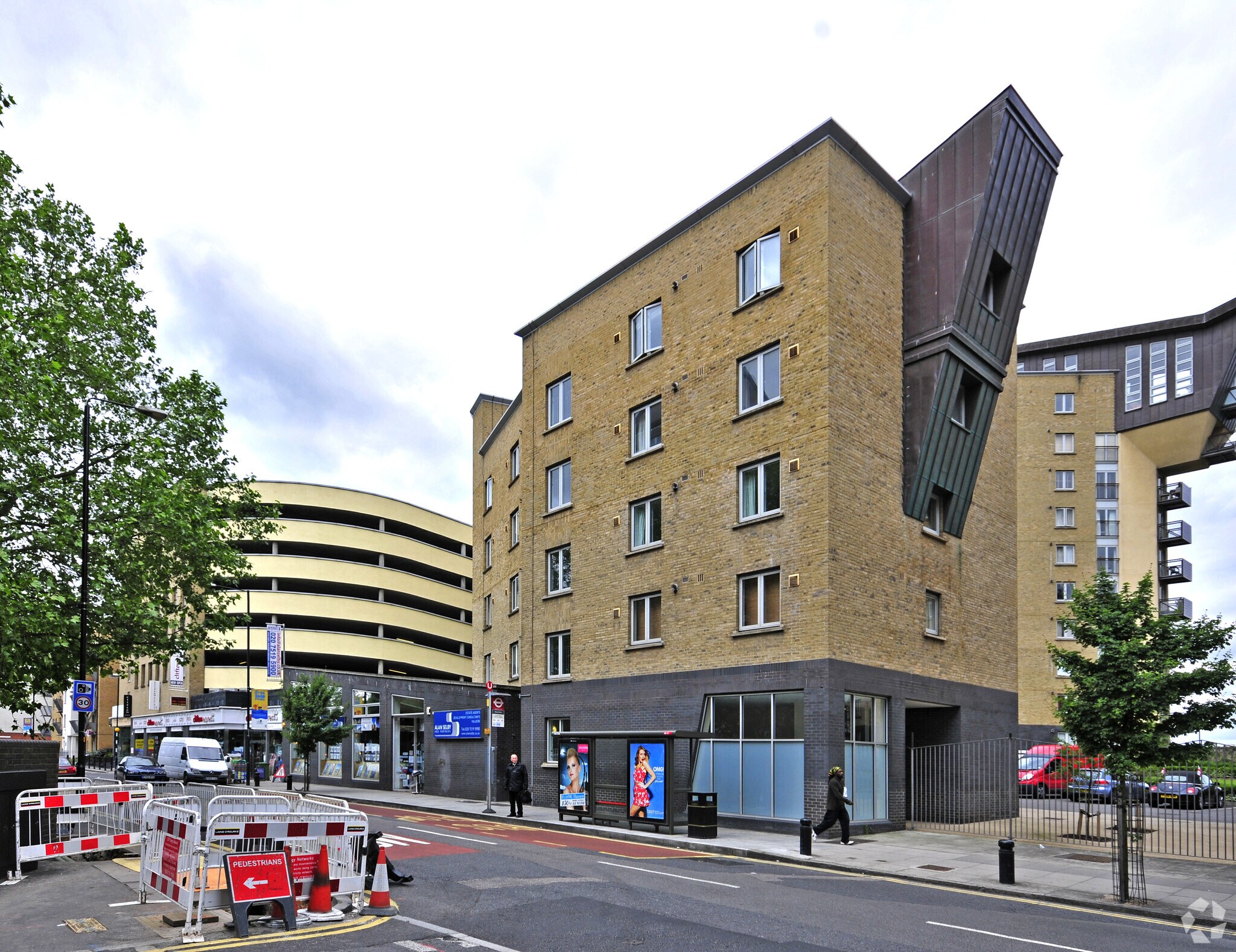 22-32 Westferry Rd, London for sale Primary Photo- Image 1 of 1