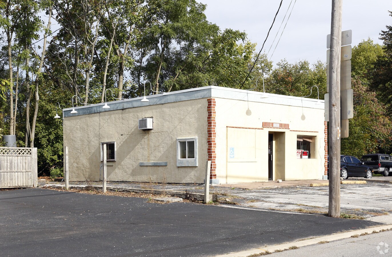 1102 Holgate Ave, Defiance, OH 43512