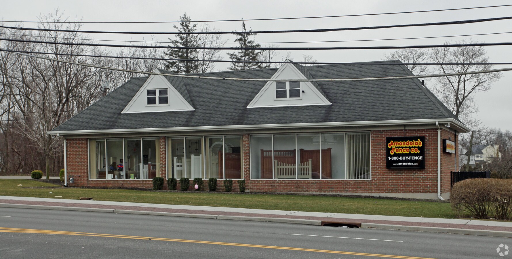 3076 Middle Country Rd, Lake Grove, NY 11755