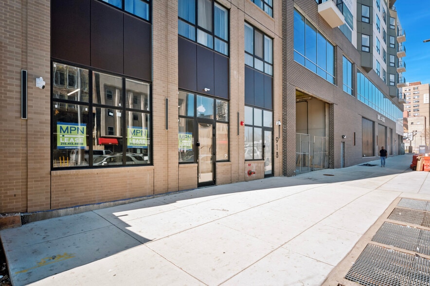 918 N Broad St, Philadelphia, PA for lease - Building Photo - Image 2 of 9