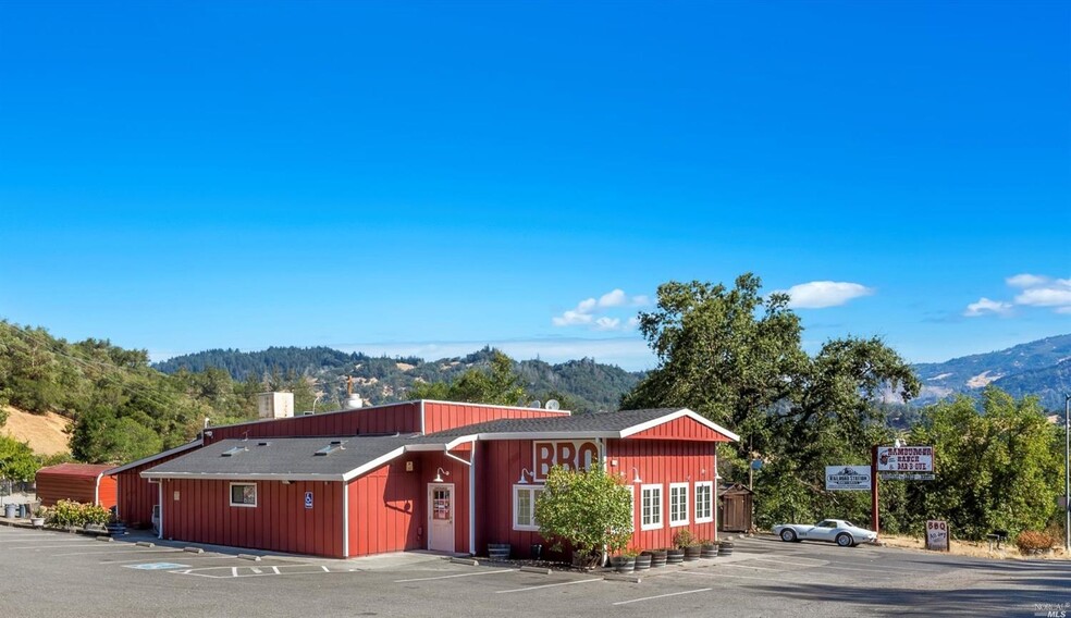 31195 N Redwood Hwy, Cloverdale, CA for sale - Building Photo - Image 1 of 1