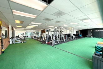 441 Wadsworth Blvd, Lakewood, CO for lease Building Photo- Image 2 of 6