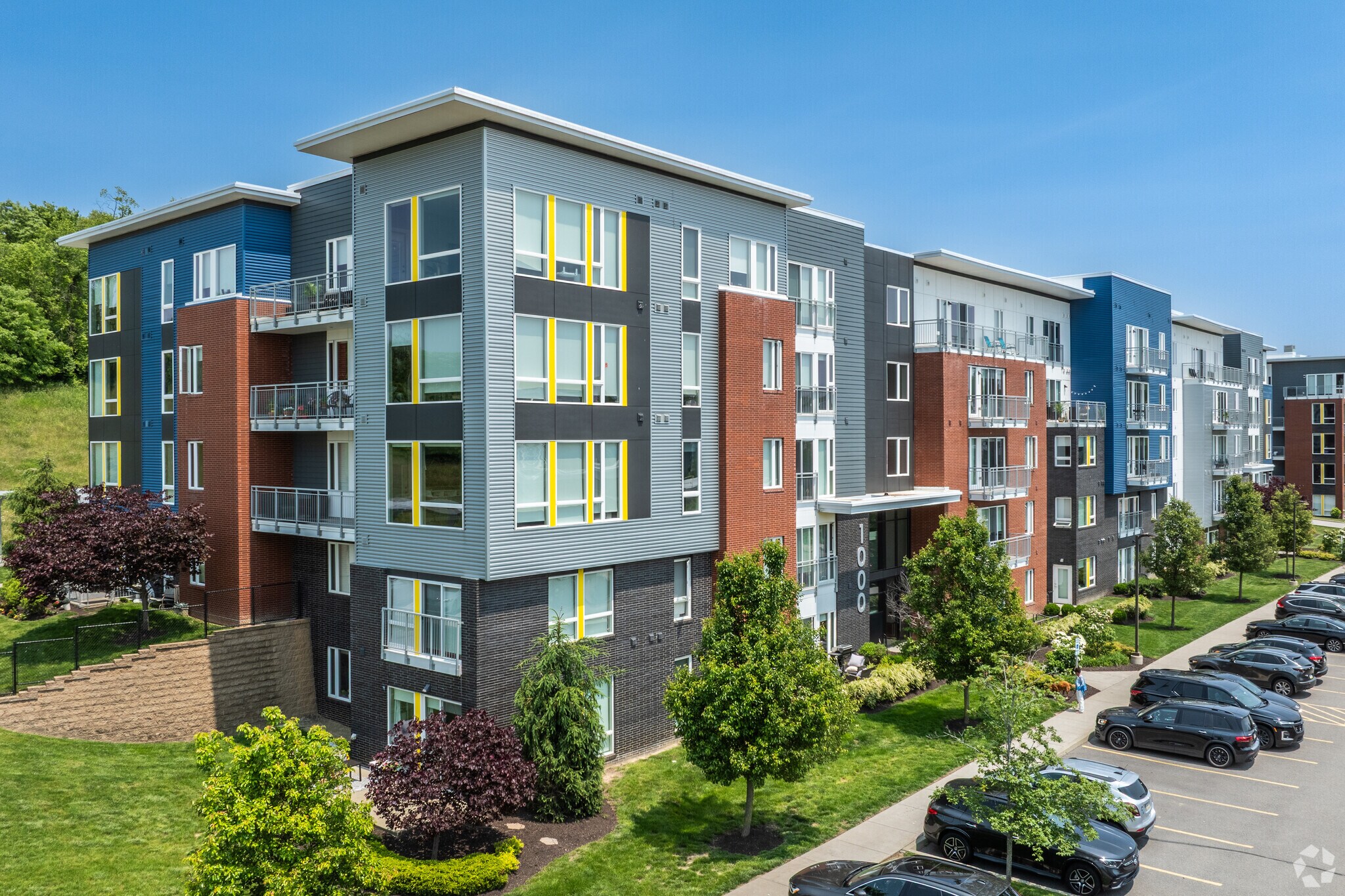 1501 Meredith Dr, Pittsburgh, PA for sale Primary Photo- Image 1 of 1