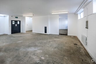 4 Queen St, Wolverhampton for lease Interior Photo- Image 2 of 6