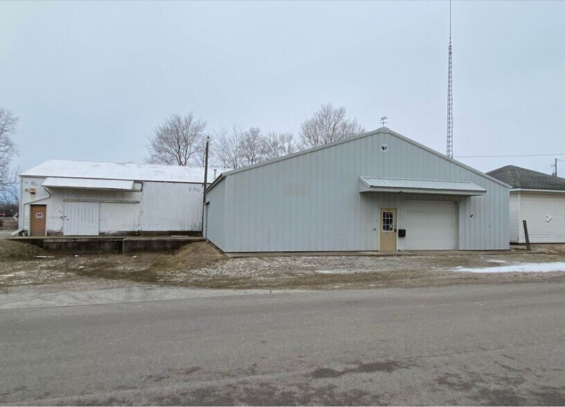 507 S South St, Brookston, IN 47923