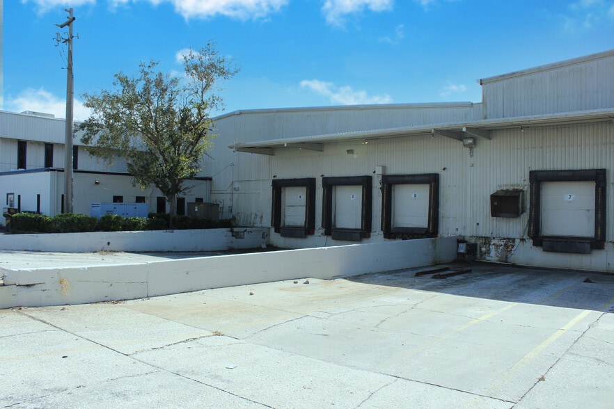302 Progress Rd, Auburndale, FL for lease - Building Photo - Image 3 of 5