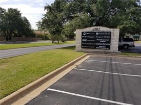 Spicewood Plaza - Business Park